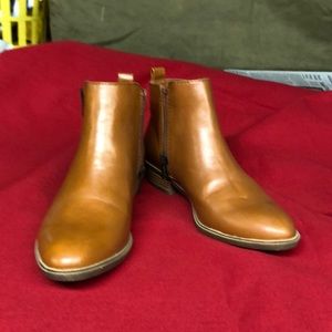 Chaps leather bootiirs